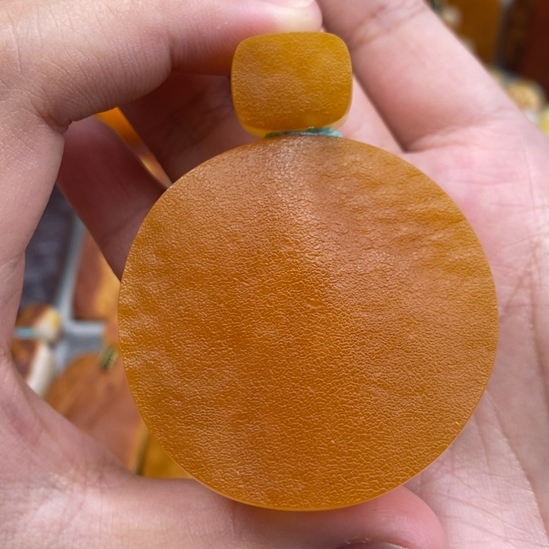 琥珀吊坠(赠链)未镶嵌