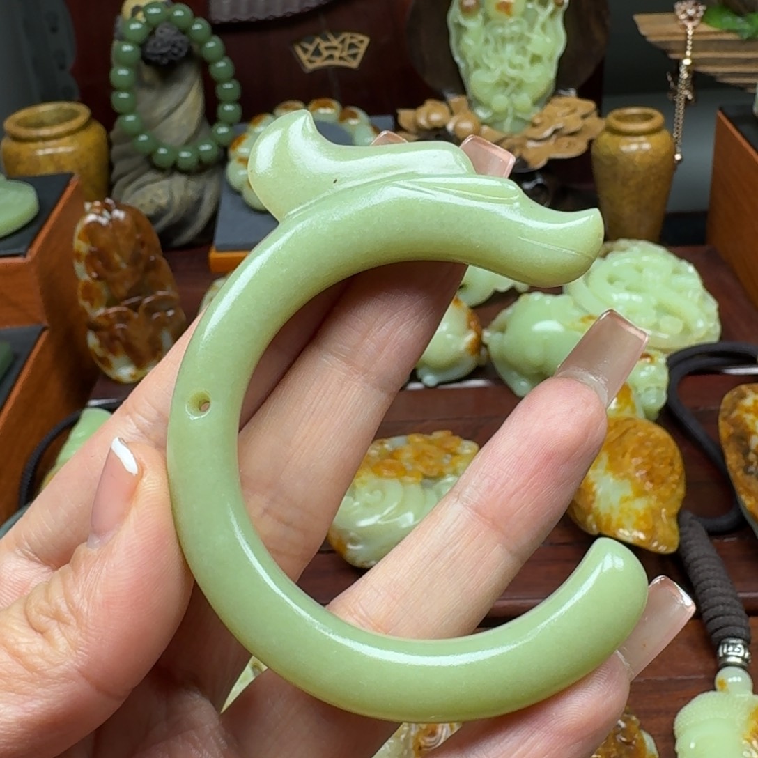 岫岩老玉（透闪石质玉）未镶嵌挂件