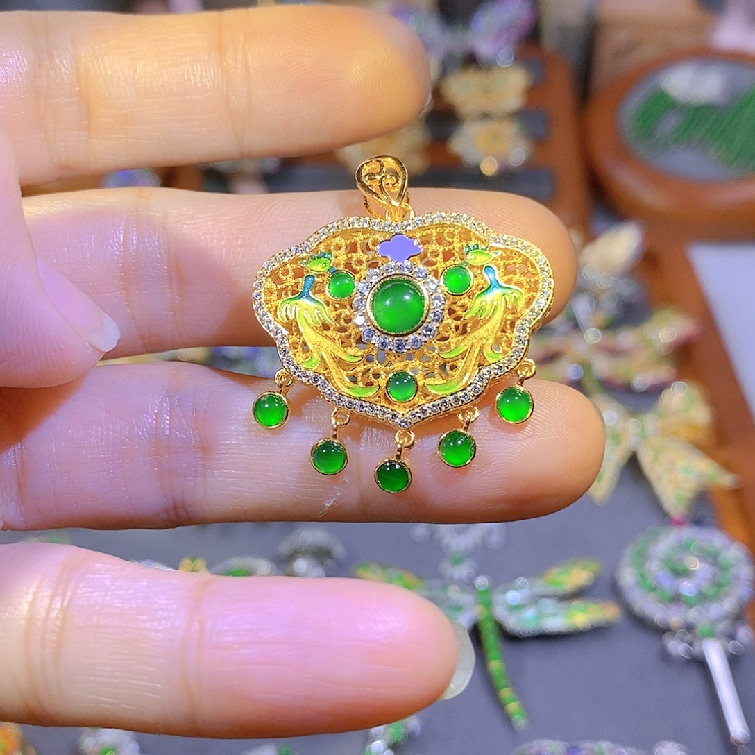 颈饰银S925镶嵌翡翠