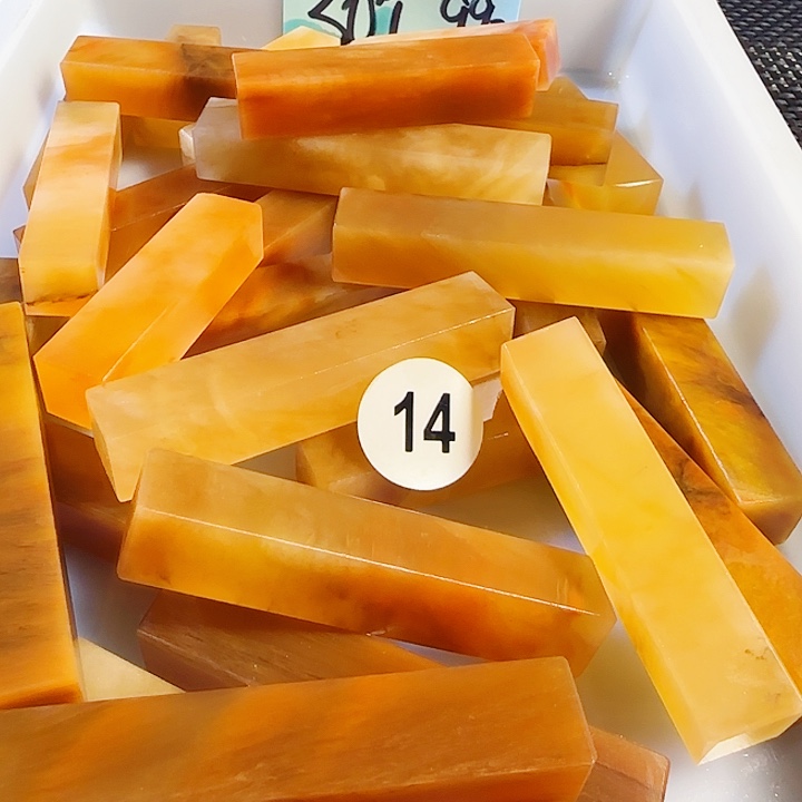 青田石印石新疆美人红石1.5正章，数量30个