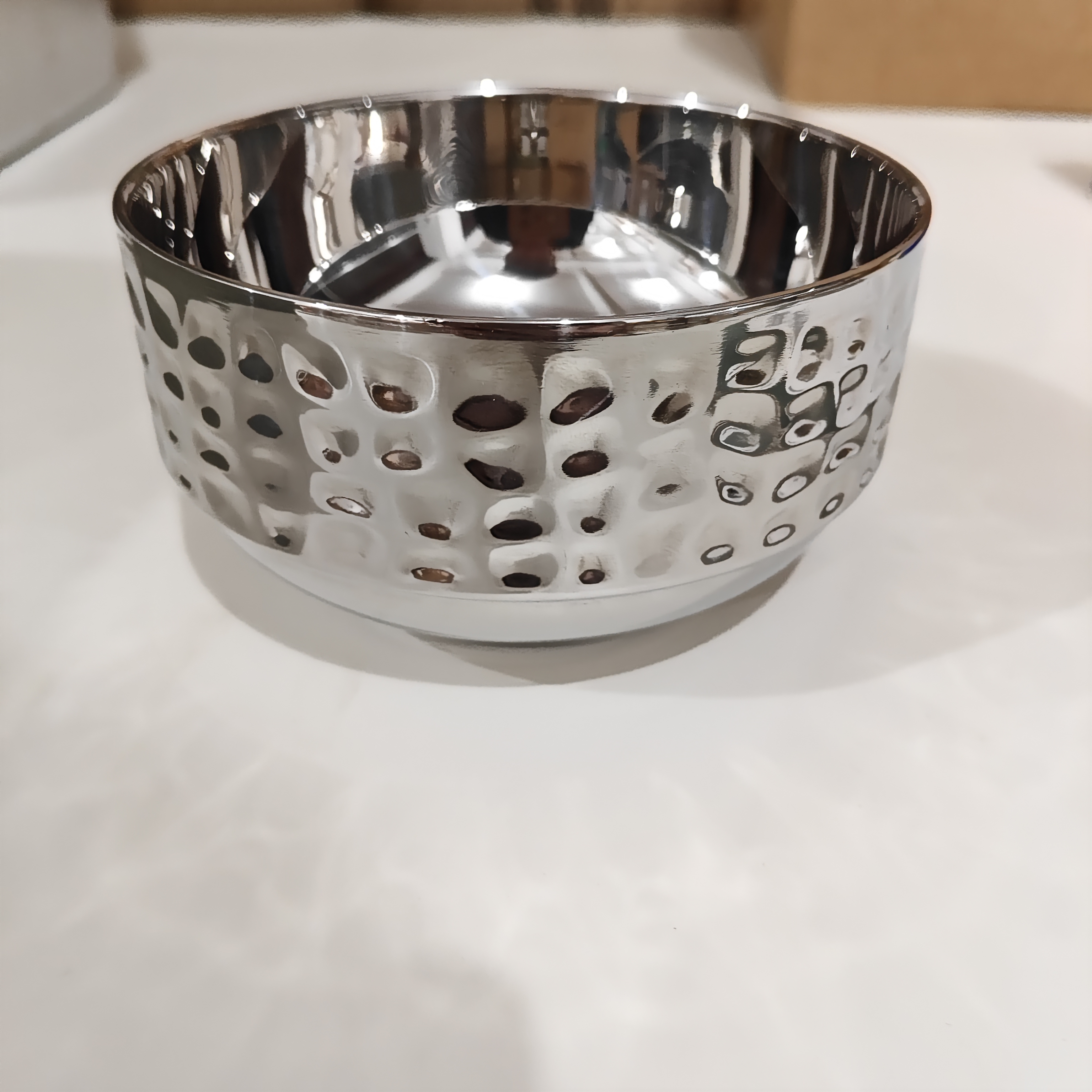 家用亮闪闪不锈钢碗