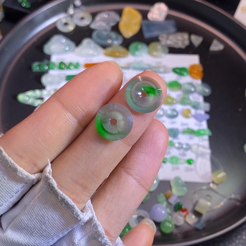 【闪购商品】翡翠挂件未镶嵌切割