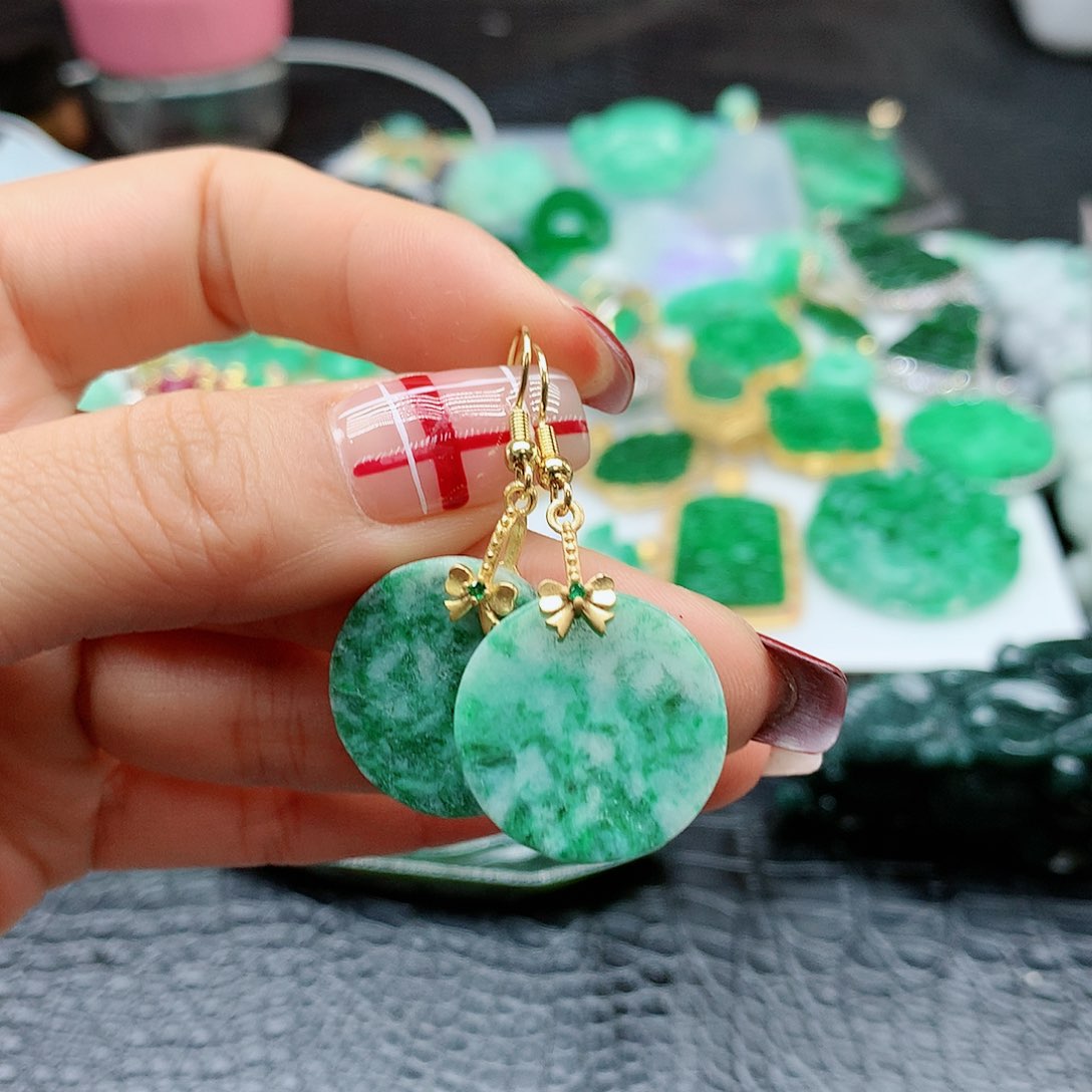 【闪购商品】翡翠耳饰未镶嵌，