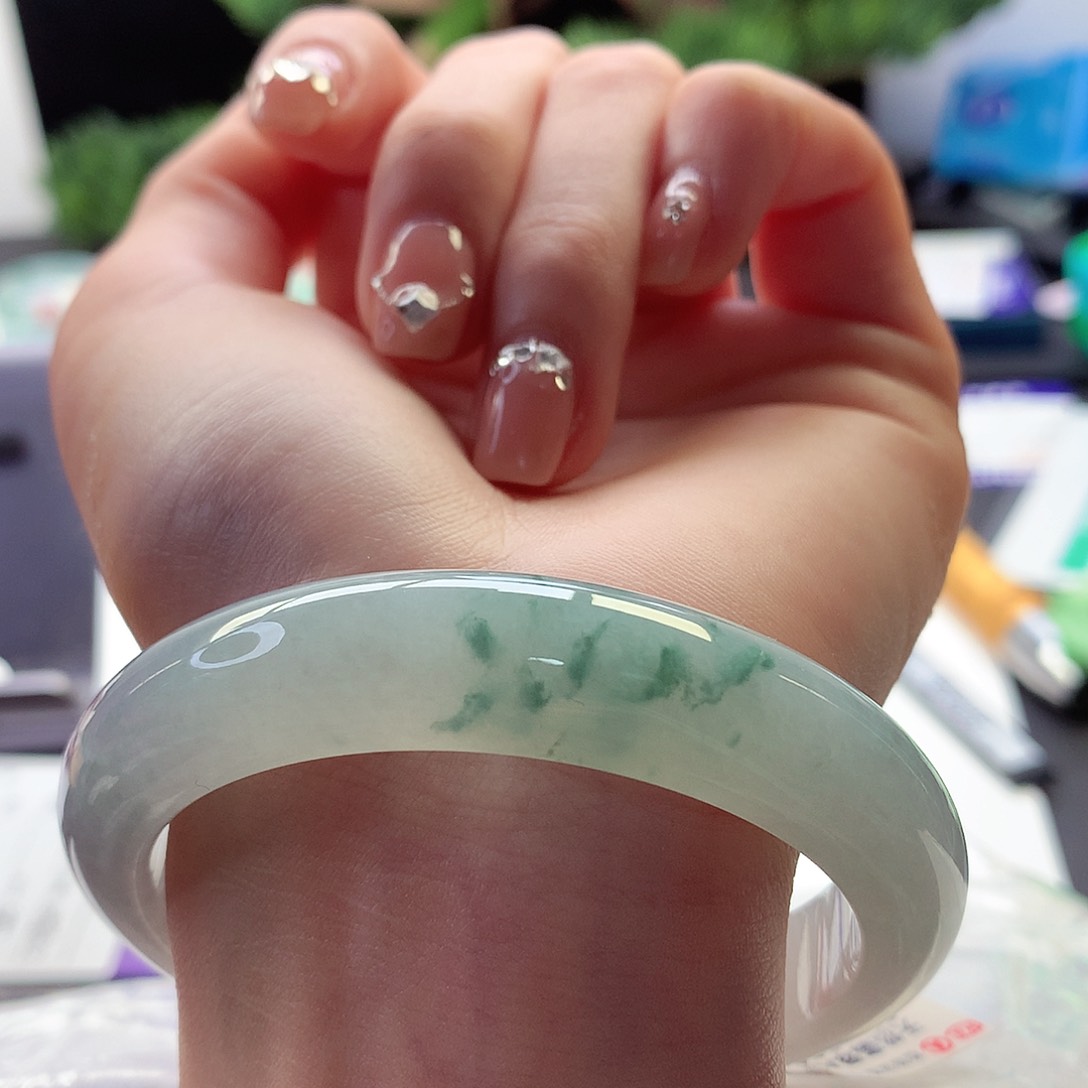 翡翠手镯未镶嵌天然翡翠58-59晴水一抹大绿花