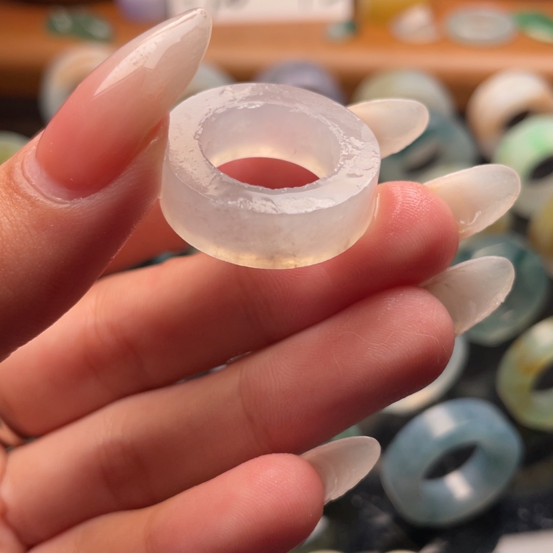 未镶嵌定制翡翠高级咖