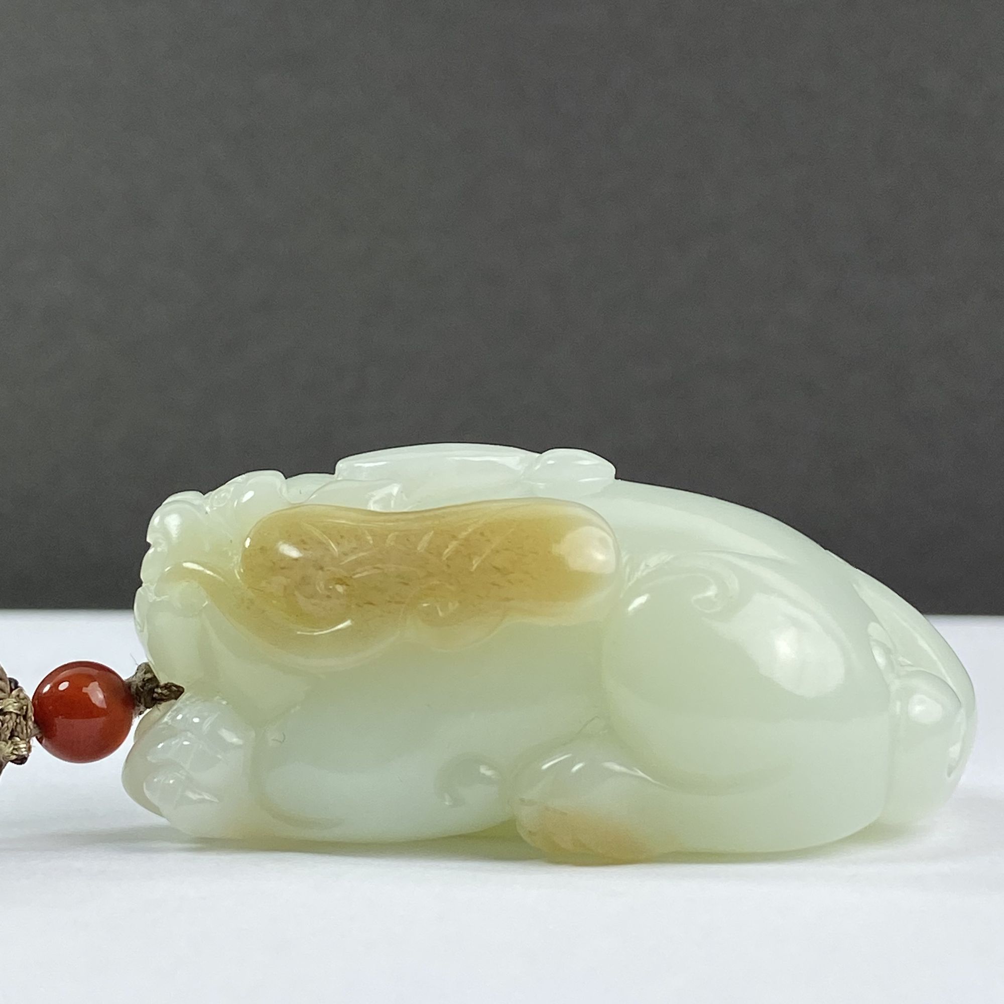 AW1142L 和田玉 瑞兽衔灵芝