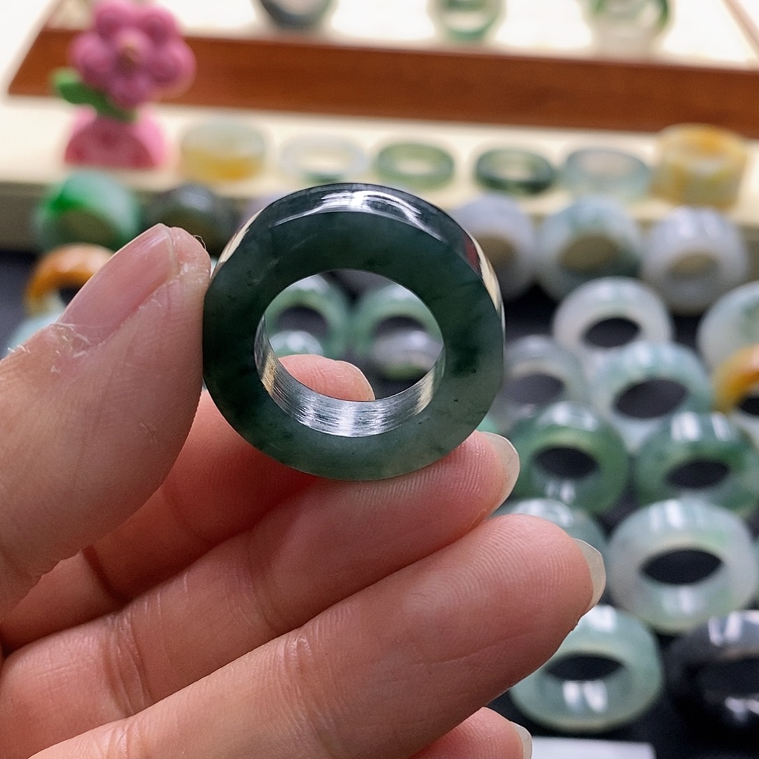 定制翡翠未镶嵌翡翠