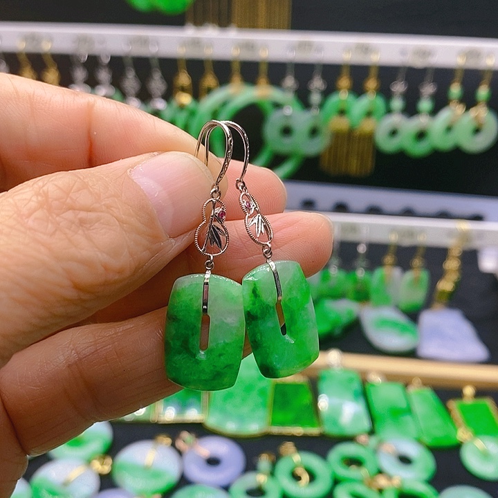 翡翠耳饰18K金镶嵌耳坠