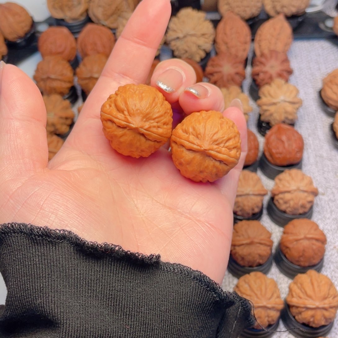 王***朝把件文玩核桃肉团子