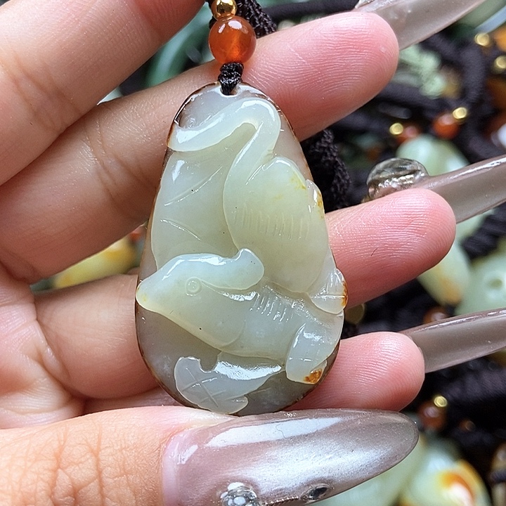 和田玉颈饰未镶嵌