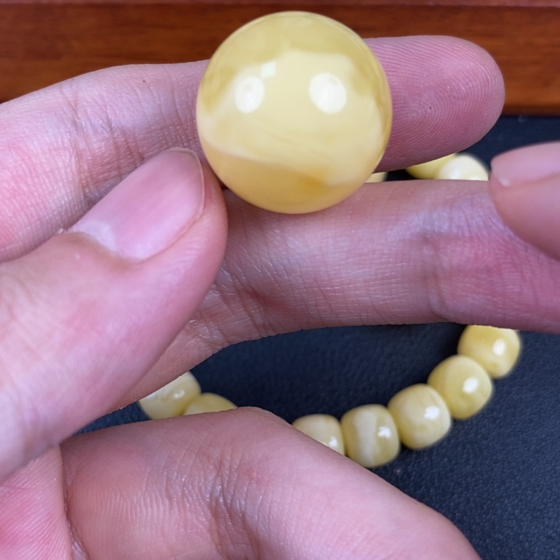琥珀未镶嵌裸石微瑕37