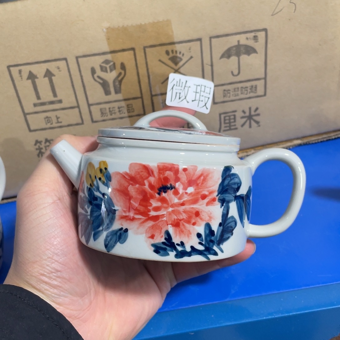 釉下手绘茶具微瑕