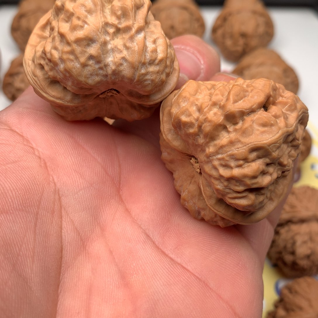 文玩核桃把件蛤蟆头40