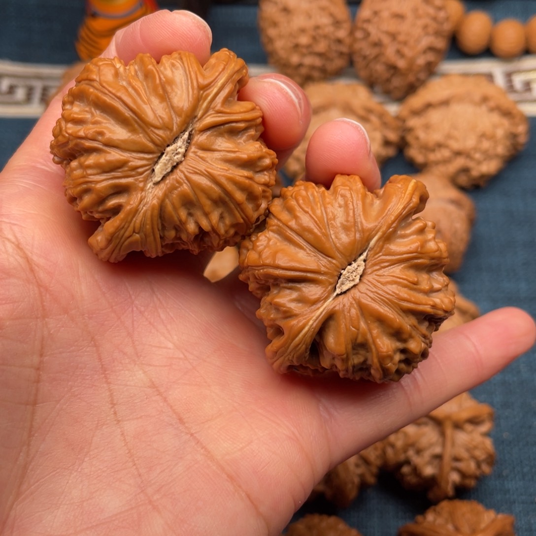 把件文玩核桃44全品毕业闷白