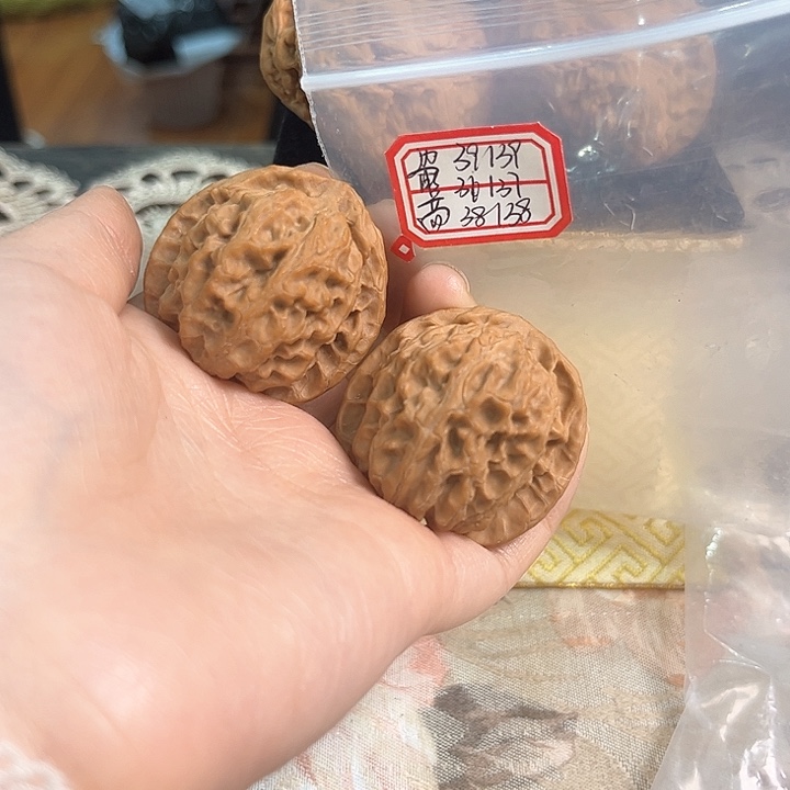 文玩核桃把件苹果园