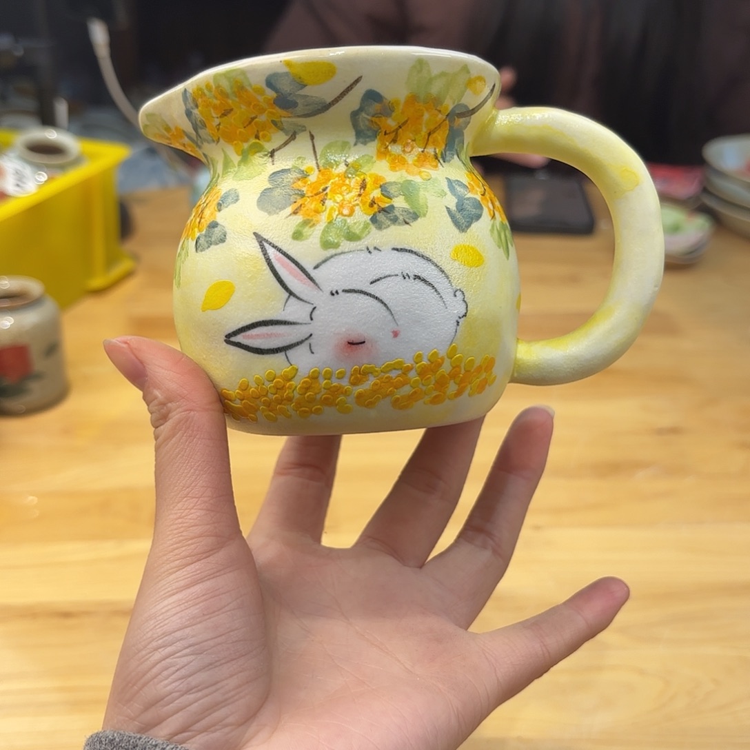 瓷片我盖茨。兔兔