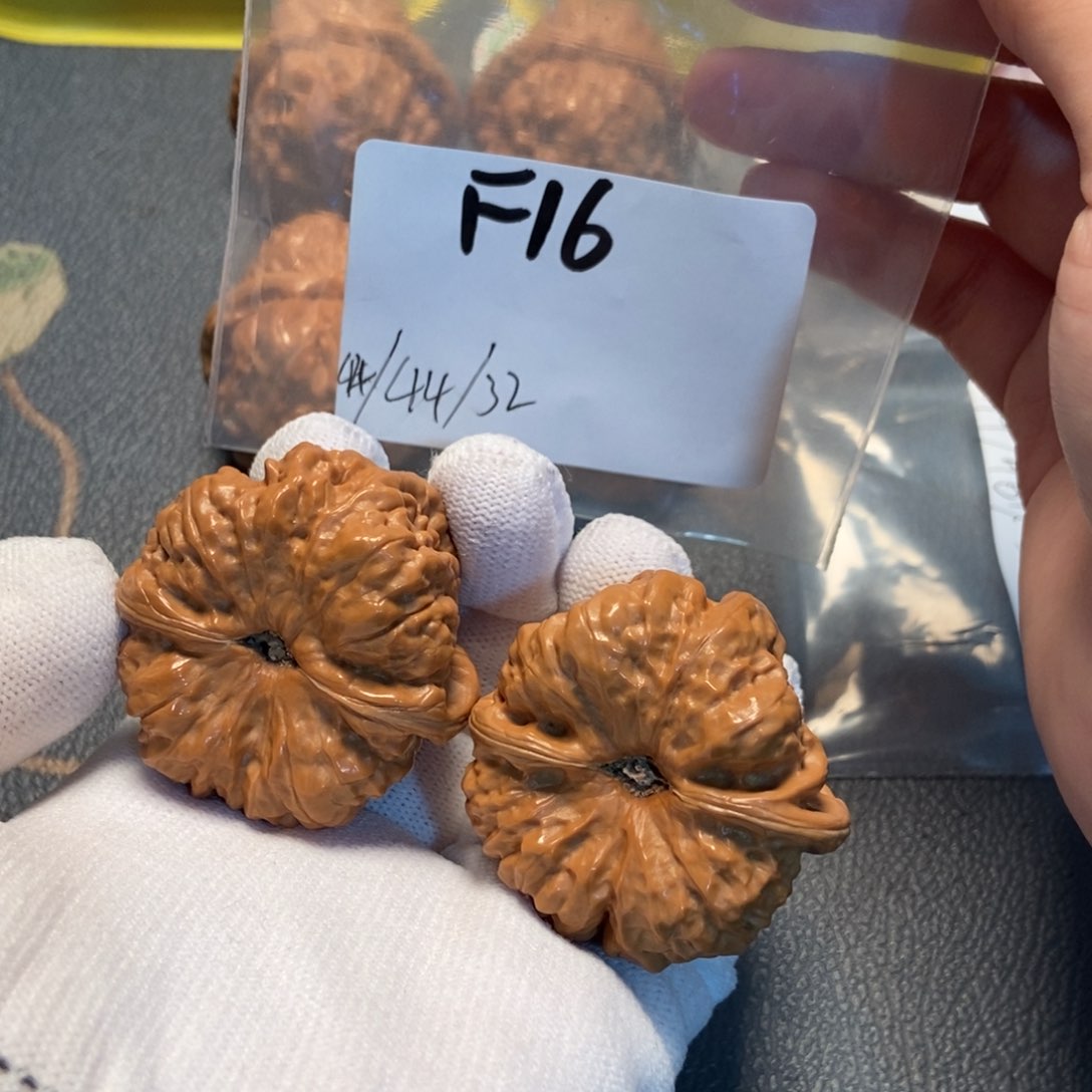 文玩核桃吊坠蛤蟆