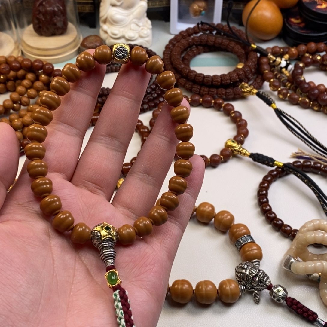 吊坠猴头核桃。。。。。。。。。