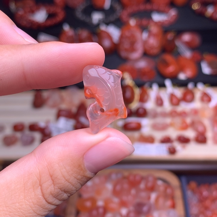 南红玛瑙未镶嵌珠宝半成品锦鲤