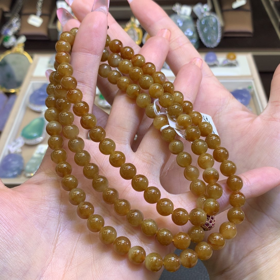 翡翠颈饰未镶嵌翡翠