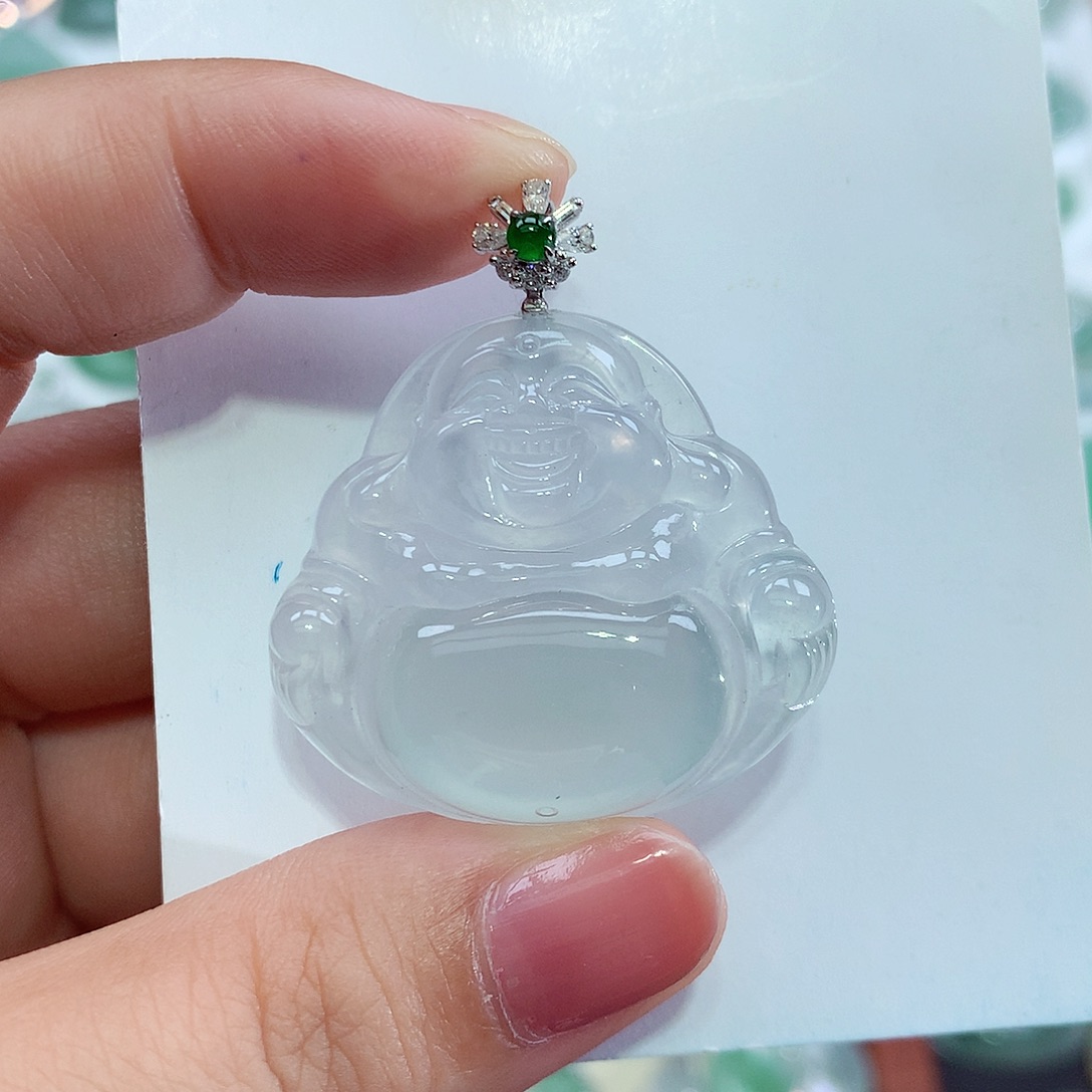 颈饰18K金镶嵌翡翠佛