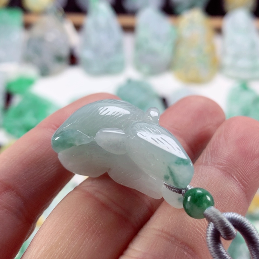 【闪购商品】翡翠吊坠(不含链)未镶嵌