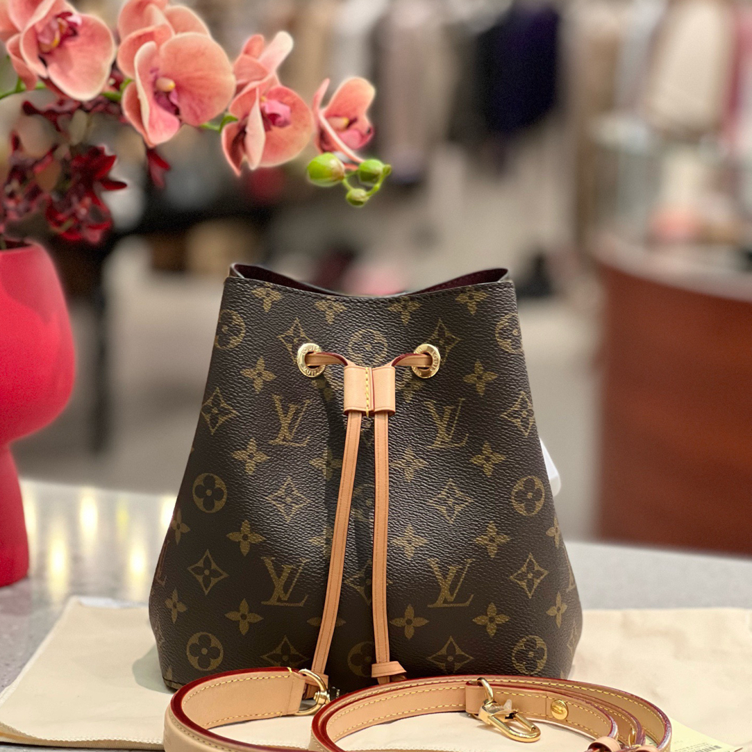 95新 LouisVuitton/路易威登 新款老花水桶bb手提斜挎包