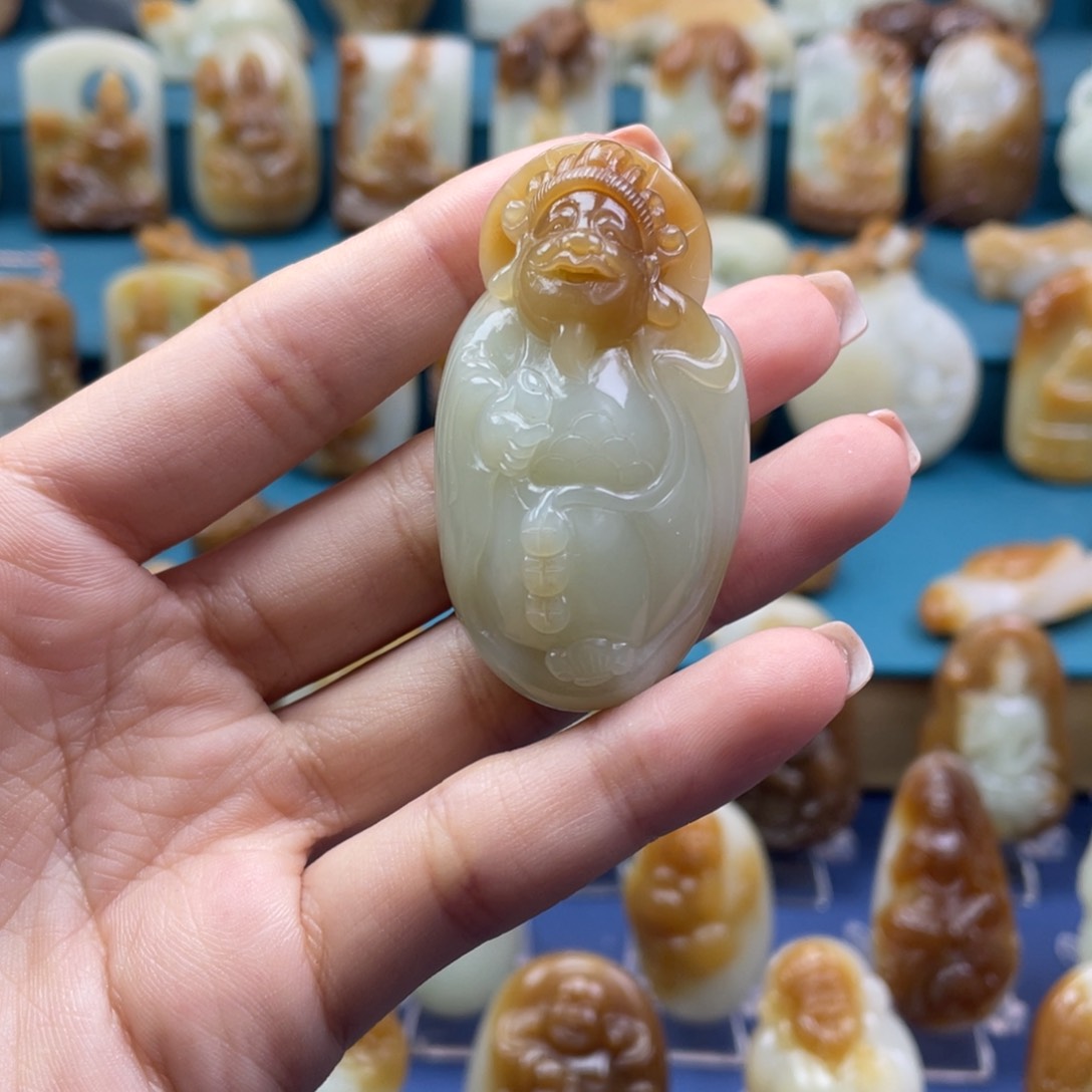 和田玉颈饰未镶嵌