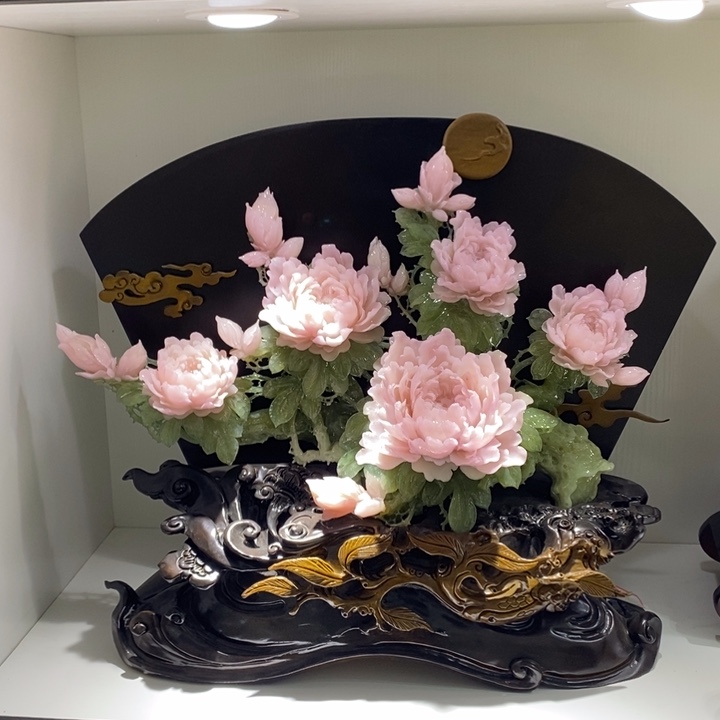 未镶嵌蛇纹石玉（覆膜）珠宝奇石