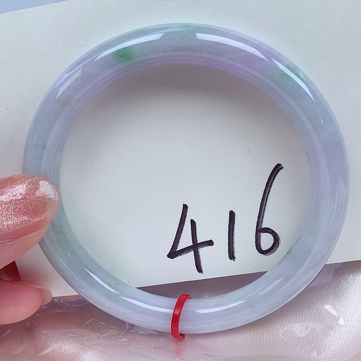 翡翠手镯未镶嵌翡翠