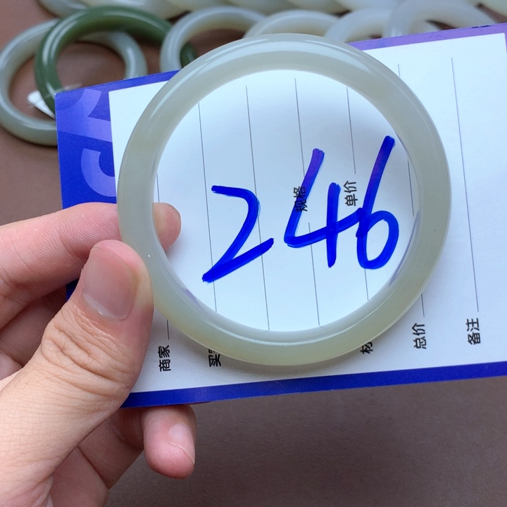 和田玉手镯未镶嵌57