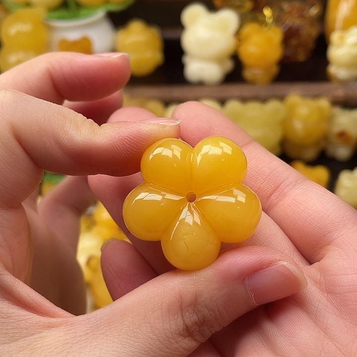 琥珀未镶嵌珠宝奇石