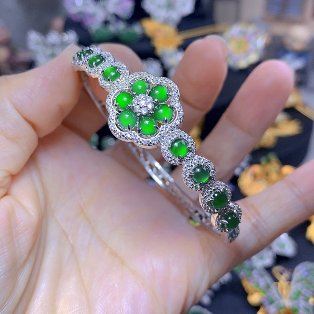 翡翠耳钉银S925镶嵌天然翡翠