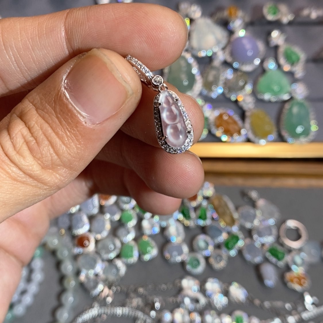 【闪购商品】翡翠颈饰未镶嵌翡翠