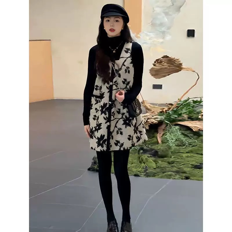 新中式复古水墨提花连衣裙女秋冬气质设计感显瘦无袖背心裙时尚