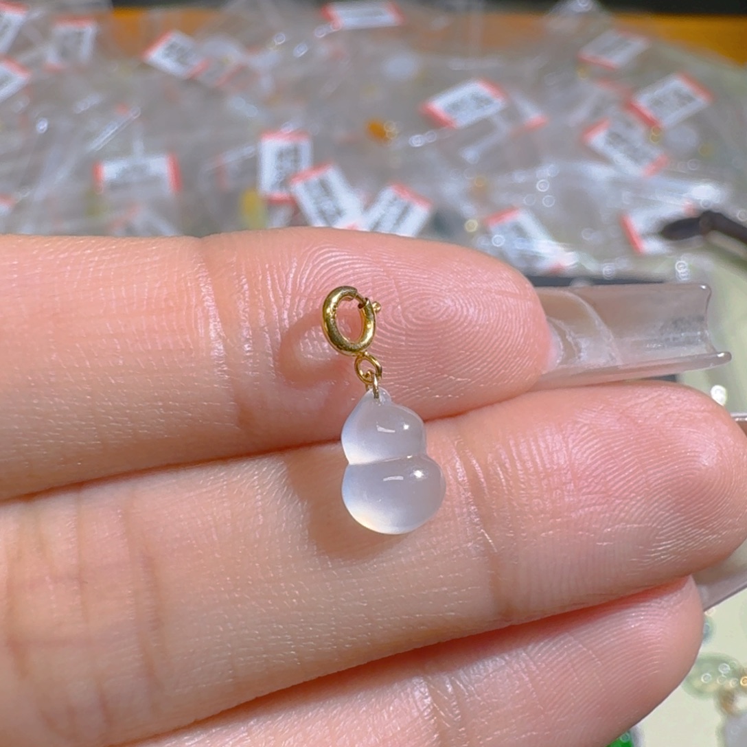 吊坠(不含链)18K金镶嵌翡翠