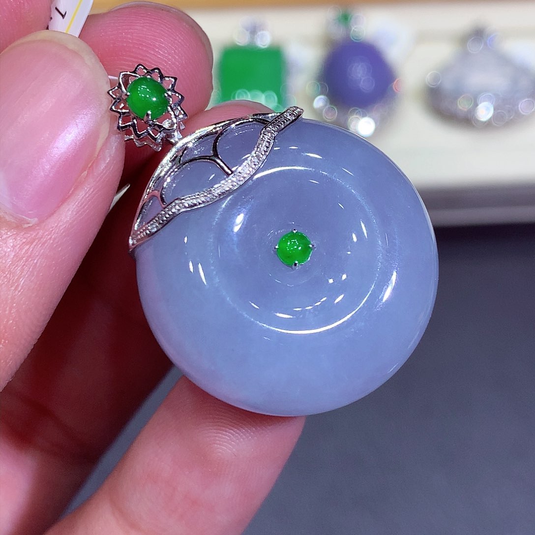 翡翠吊坠(不含链)18K金镶嵌