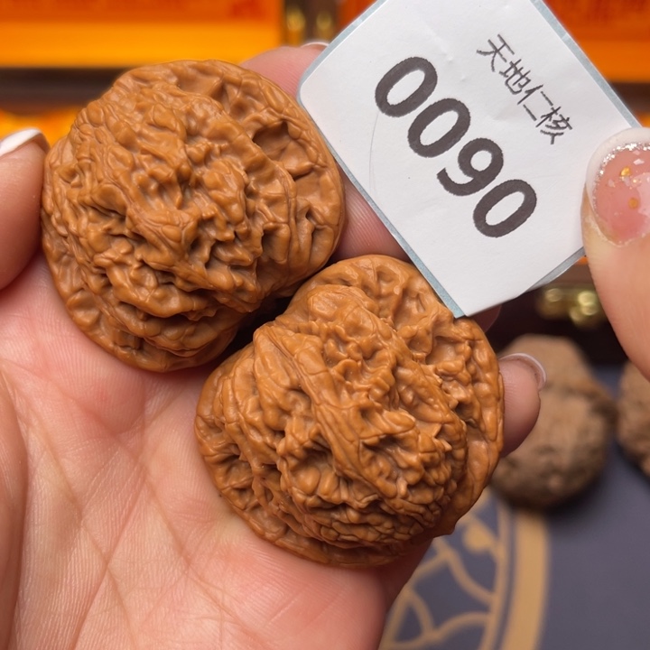 文玩核桃把件42虎头90