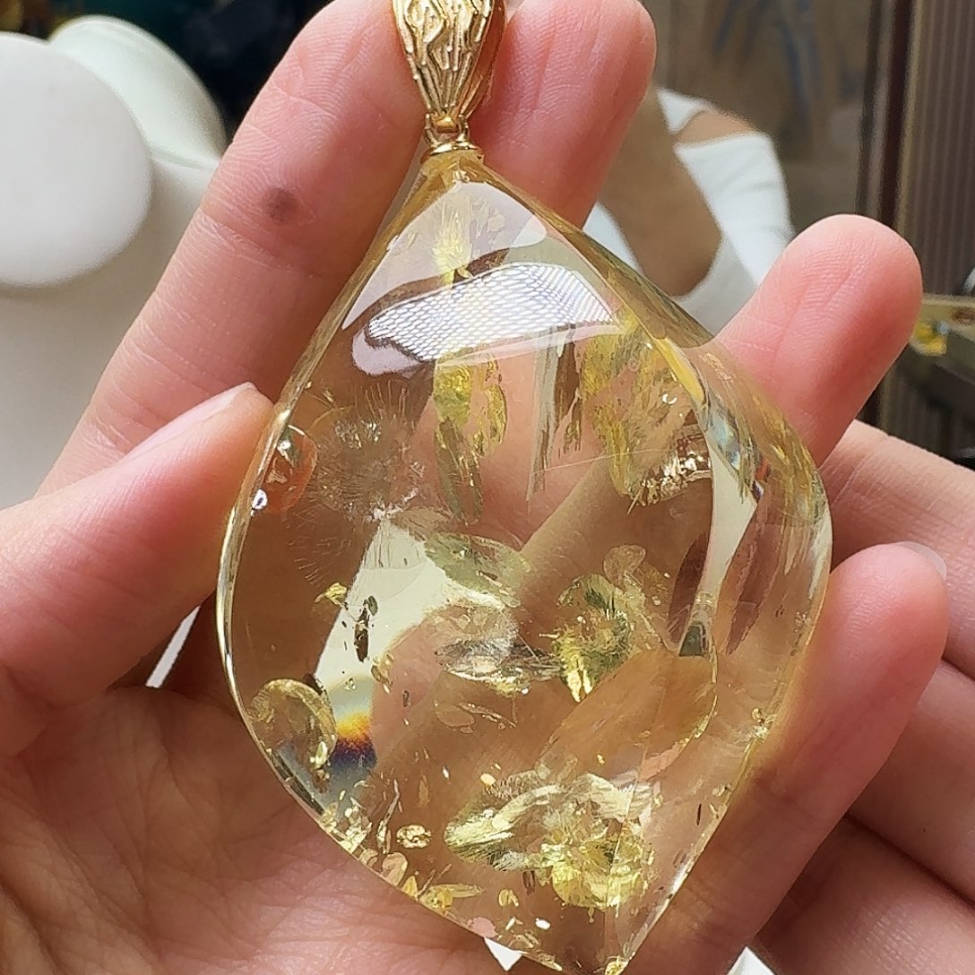 琥珀未镶嵌颈饰吊坠