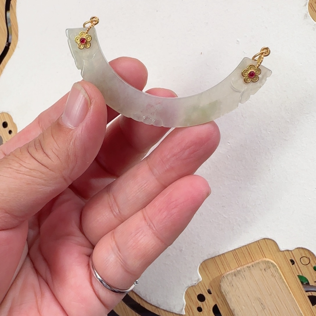 翡翠颈饰未镶嵌仿古