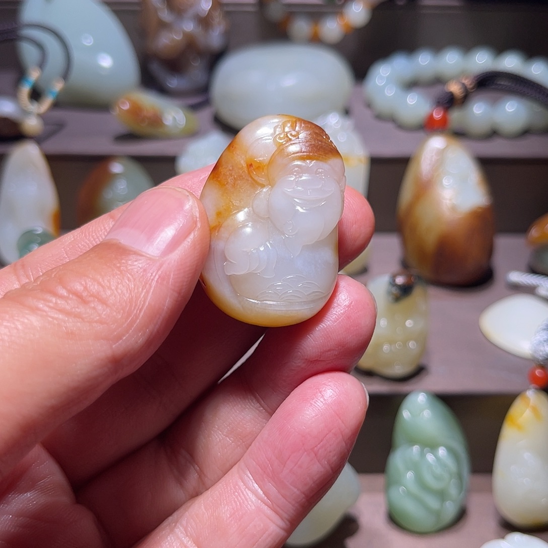 大***堂和田玉未镶嵌车挂