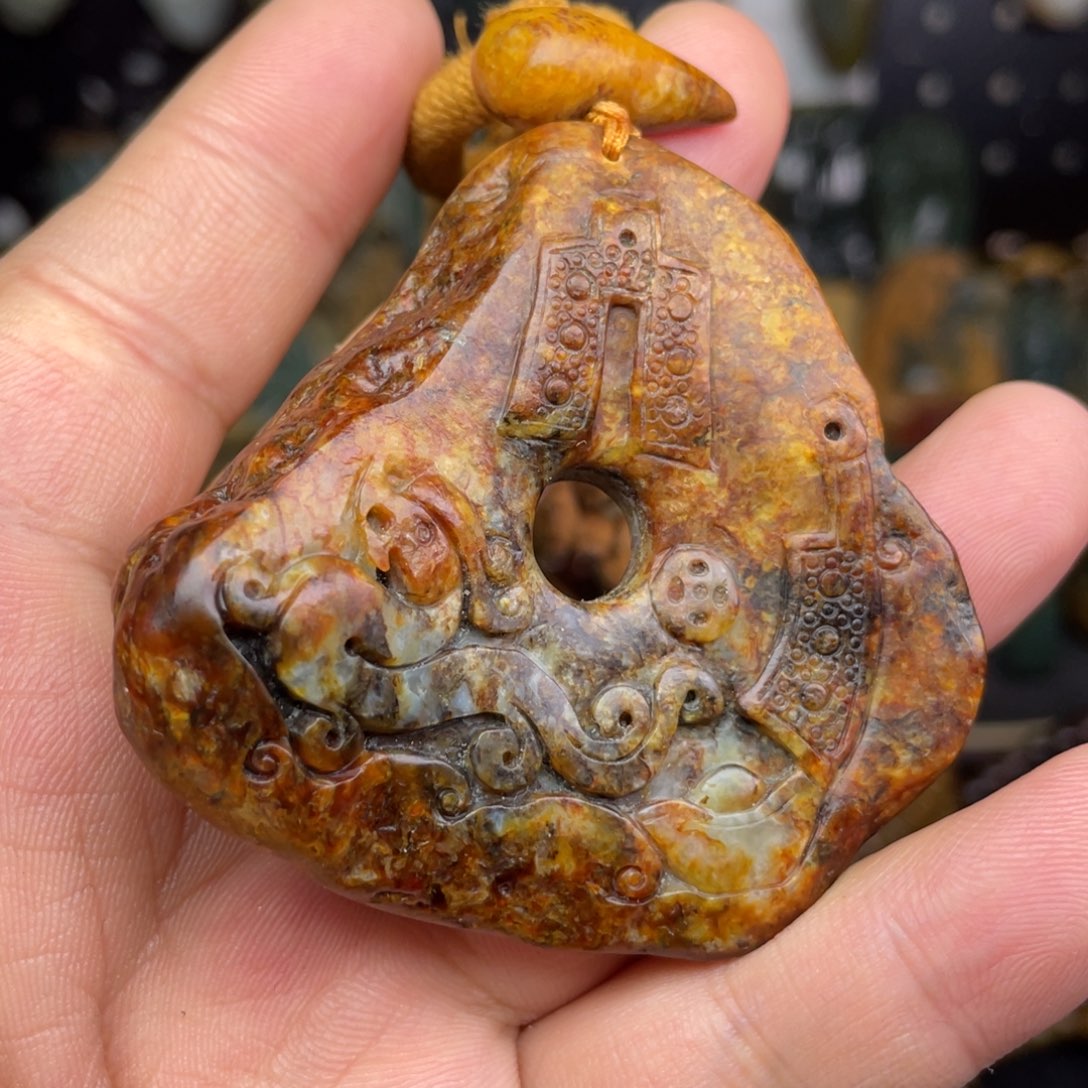 岫岩河磨玉（透闪石质玉）未镶嵌颈饰