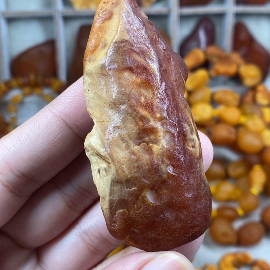 琥珀未镶嵌珠宝奇石