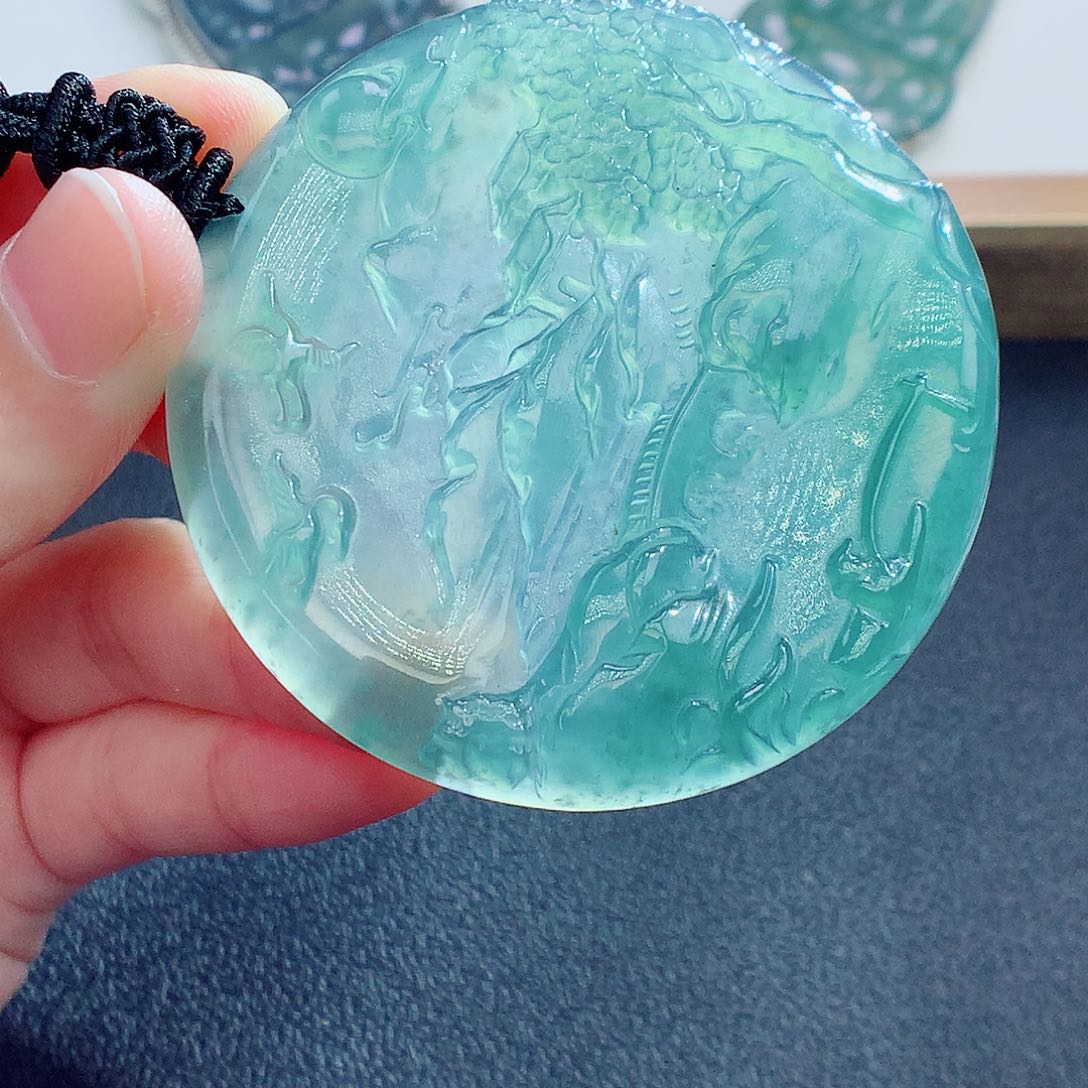 翡翠颈饰未镶嵌翡翠