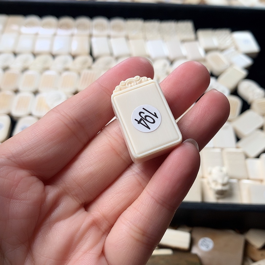 泥塑不打孔联系客服