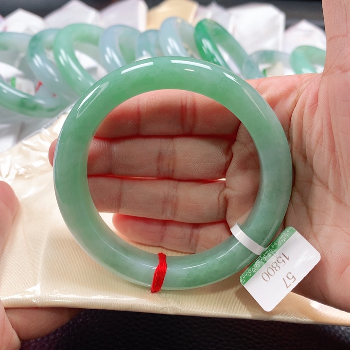 翡翠手镯未镶嵌57585758