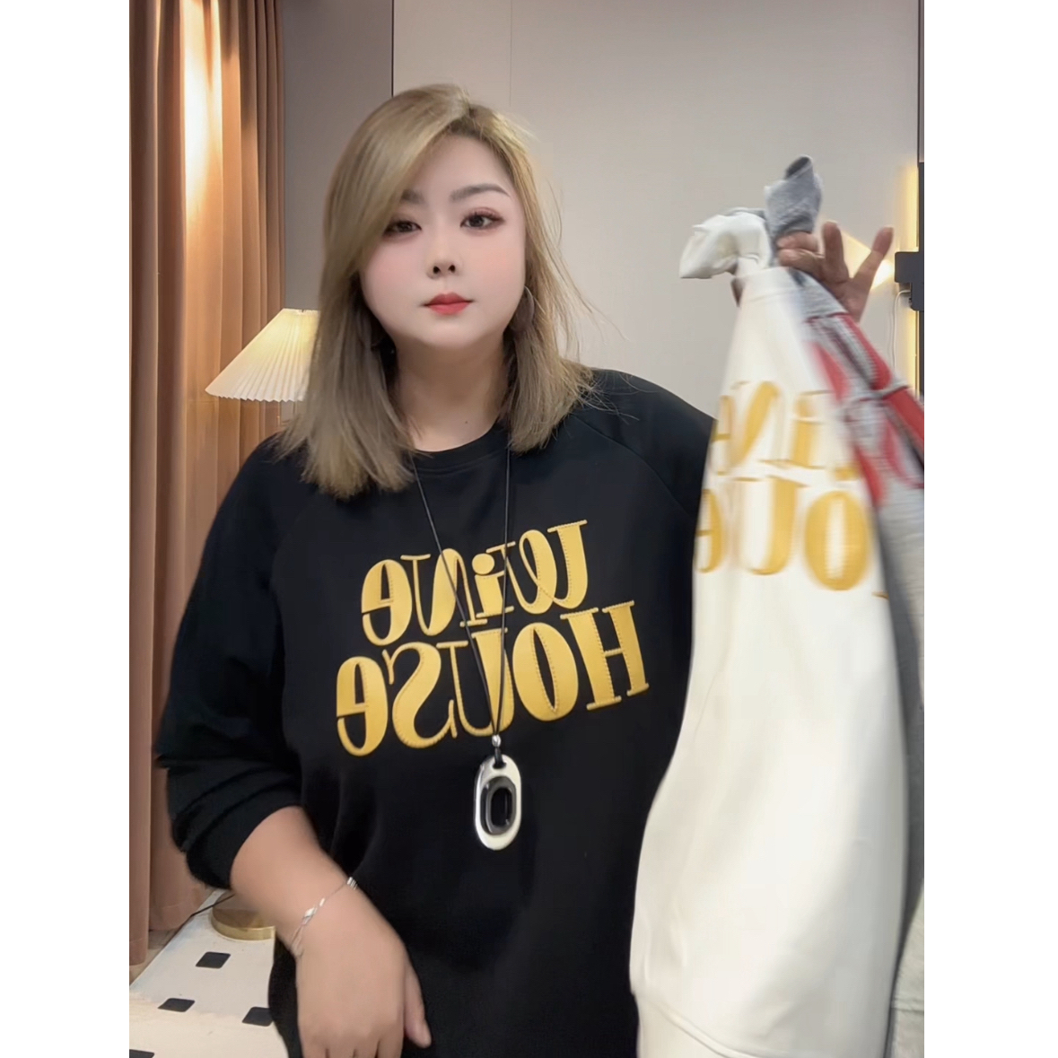 卫衣女大码胖mm显瘦春秋薄款圆领套头ins风短款时尚宽松外穿上衣