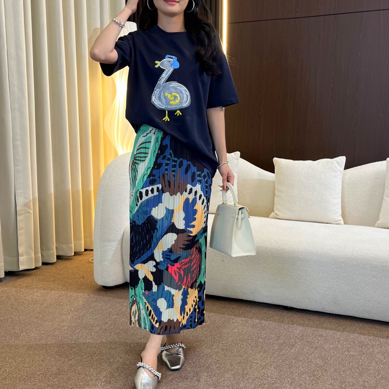 【涛姐】设计感卡通鸭子印花刺绣短T+弹力褶皱印花休闲半身裙