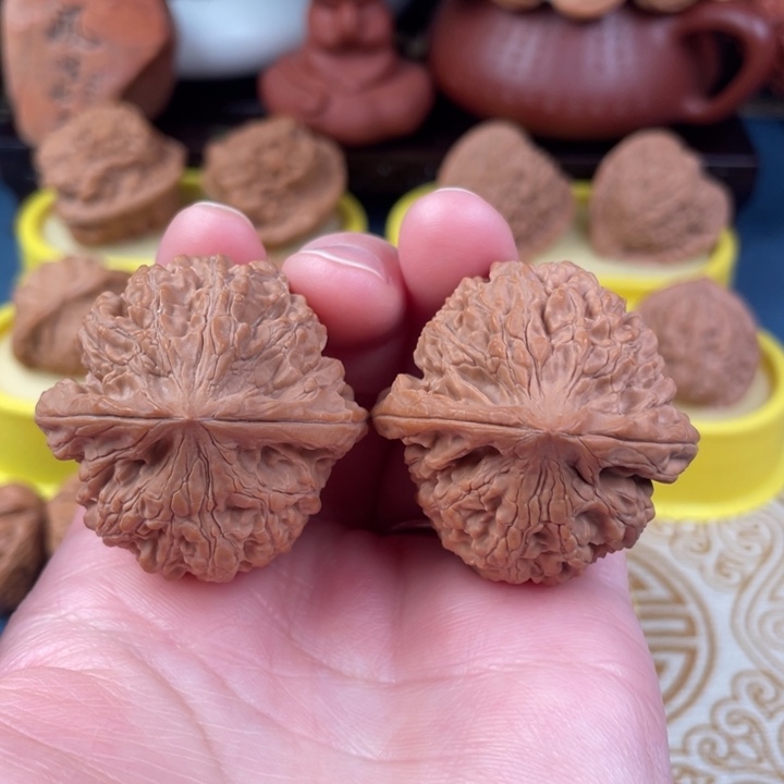 吊坠文玩核桃牡丹纹40