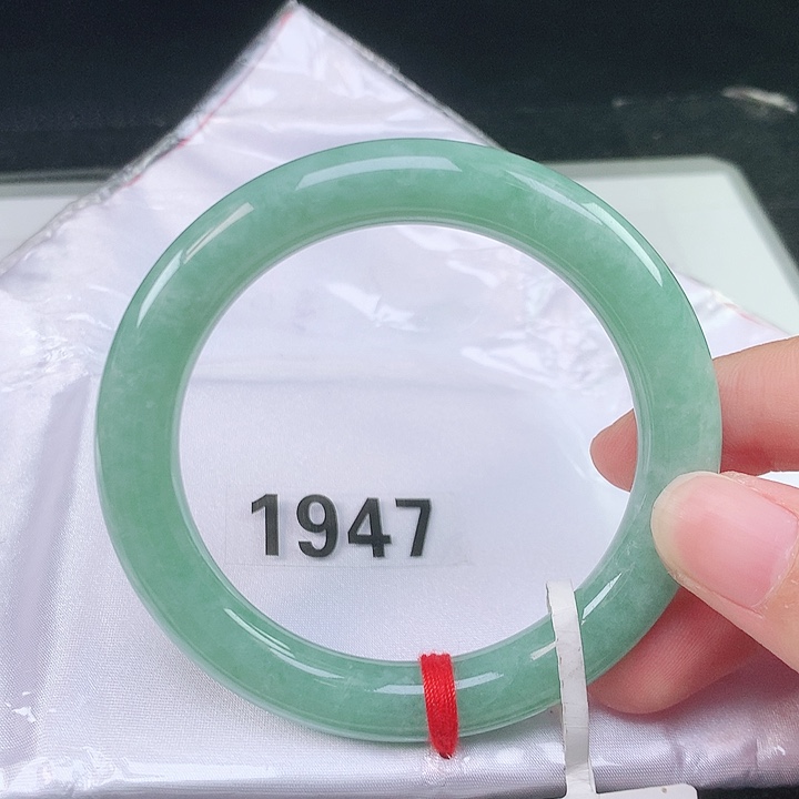 翡翠未镶嵌手镯翡翠